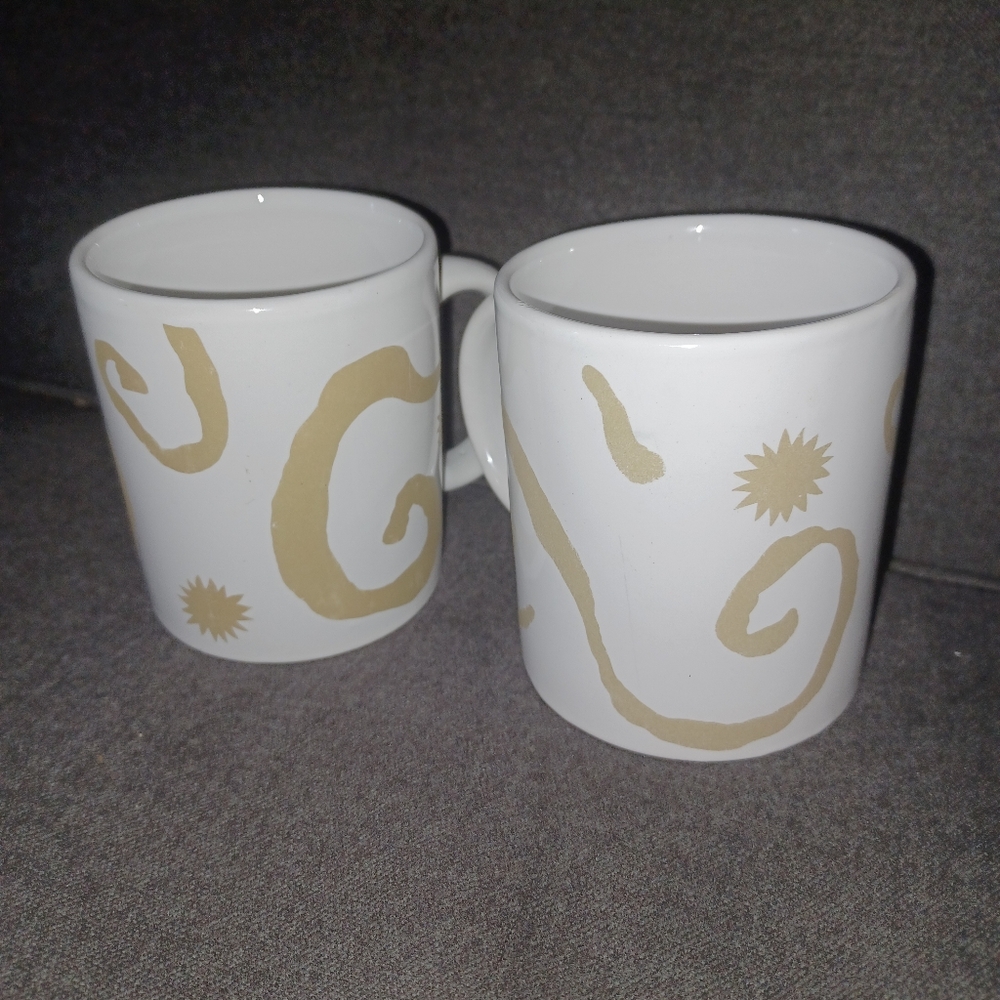 Vintage 80's set of 2 Oscar de la renta gold swirl mugs (062024A)